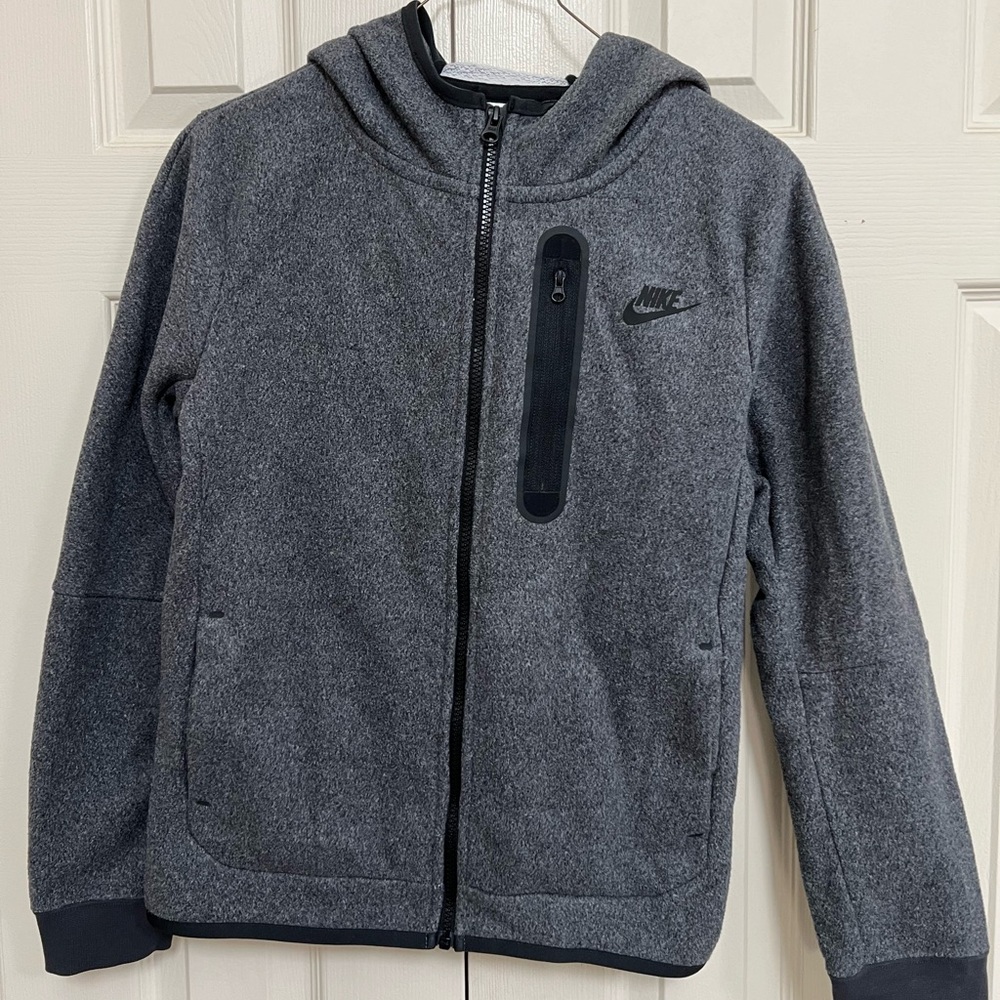 Boys Nike tech hoodie (size large)